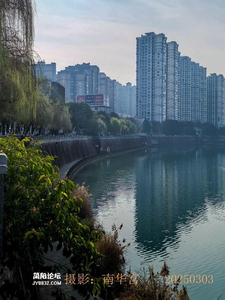 沱江岸边_20250303095415.jpg
