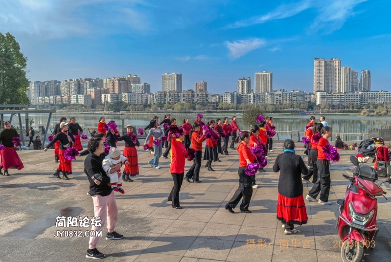 沱江岸边_20250303101433.jpg