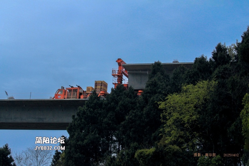 高铁石钟段1.jpg
