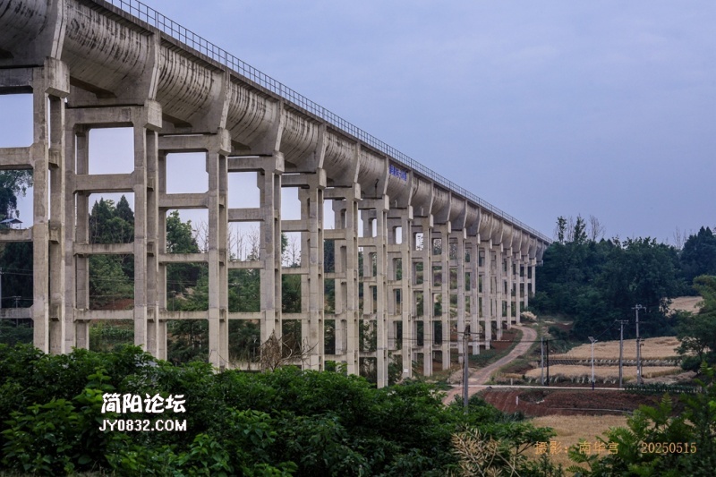 毗河渡槽3.jpg