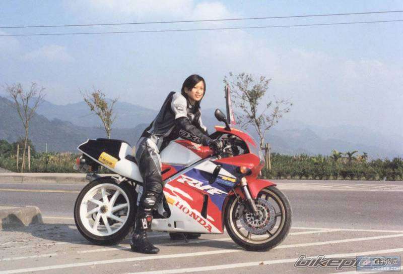 BIKEPICS-16890-800.JPG