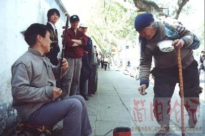 1.遇到乞讨者：遇到要钱的就给他（她）点饭，遇到要饭的就给他（她）点钱。.jpg