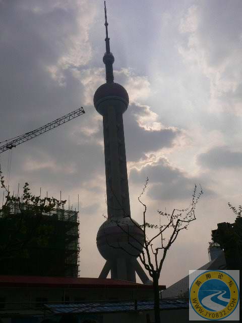 月近黄昏.jpg