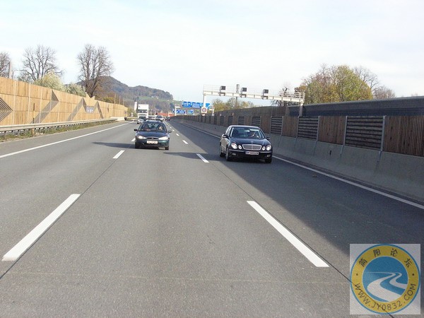 PB113245_调整大小.jpg