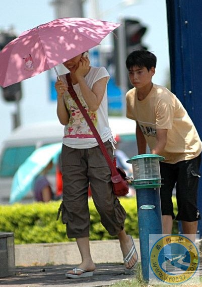 天下最可笑小偷偷窃全过程2.jpg