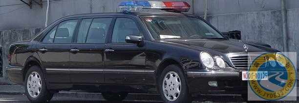首都街头实拍—让你惊讶的车和车牌1.jpg