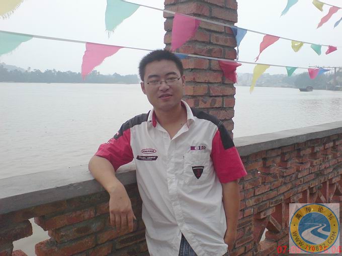偶遇一大帅哥.jpg