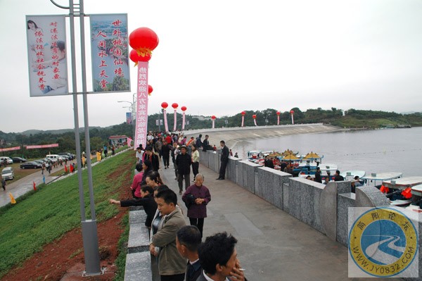 大坝.JPG