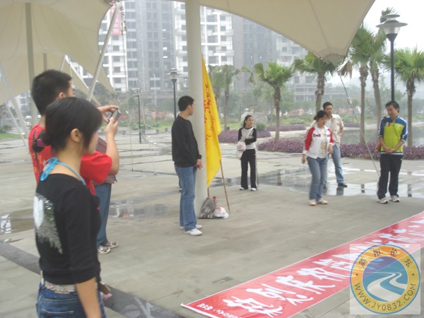 DSC00001先到的人在等待中.jpg