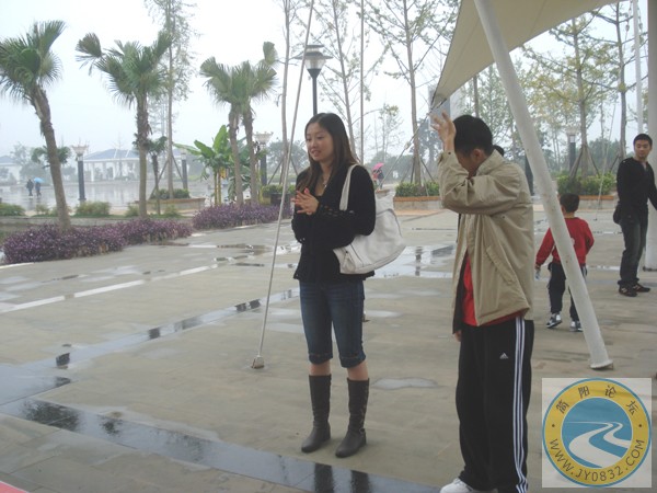 DSC00004天国的妖精与泥娃娃，后面还有一个.jpg