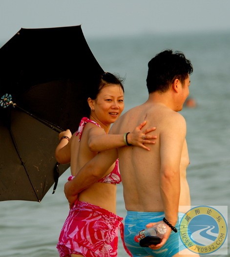 被美人鲨勾上了.jpg