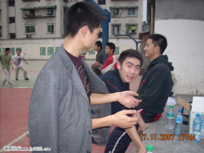 感谢潇风送了一件水过来.jpg