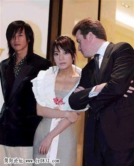 偷看1.jpg