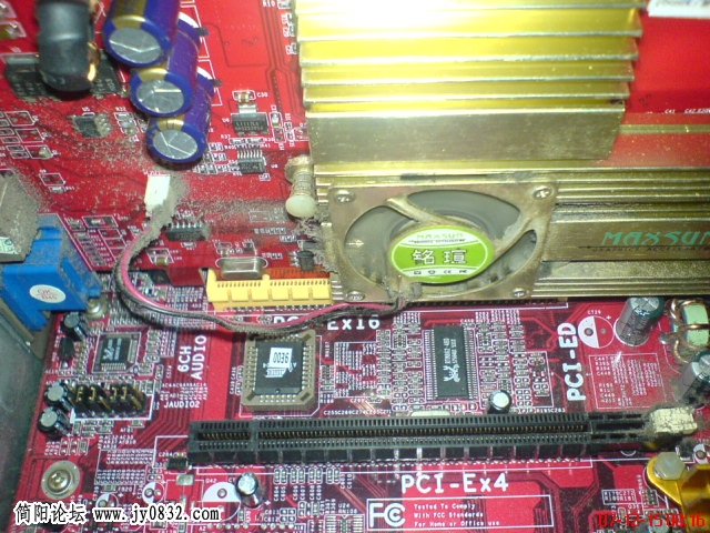 显卡特写，128M，128bit