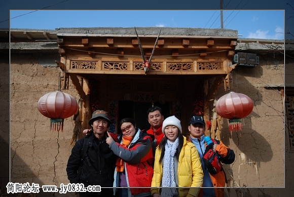 我们独霸的小院里临走最后一张合影.jpg