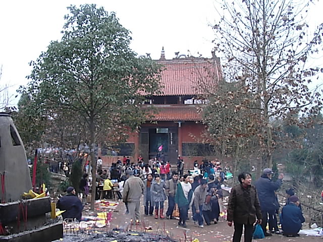 大殿门口