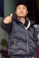 经他本人同意特发大当家帅照一张