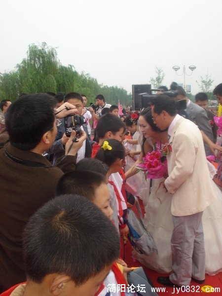 196.jpg