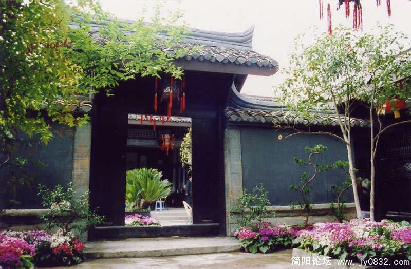 这是阆中著名的孔府大院