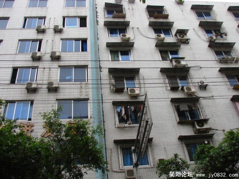 裂缝.jpg
