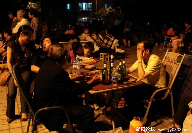喝点小酒.jpg