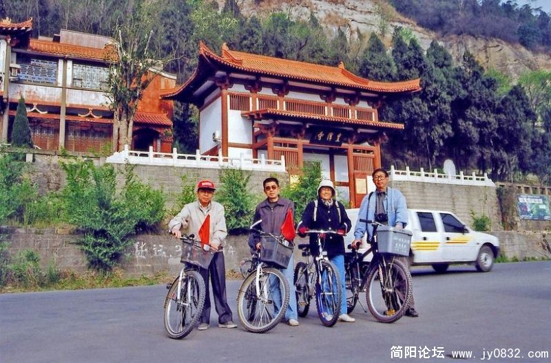 广元皇泽寺.jpg