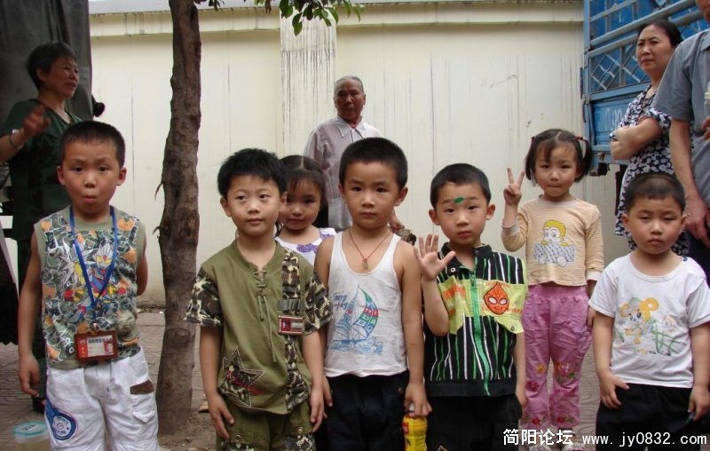 小朋友们还挺开心的.jpg