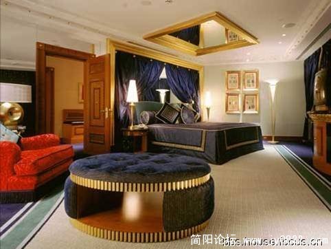 Club Suit 双人房，面积330平方公尺， 每天(日): US$1,726