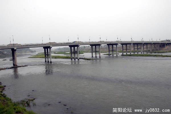 简阳市沱江二桥.JPG