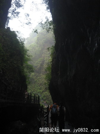 峨眉山照片 057_调整大小.jpg