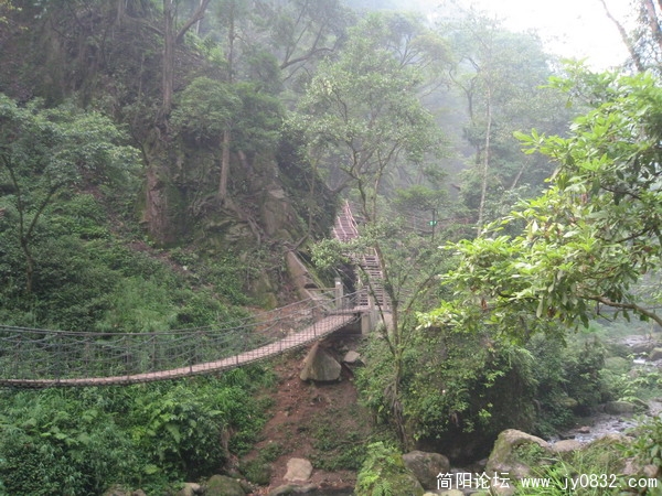 峨眉山照片 075_调整大小.jpg