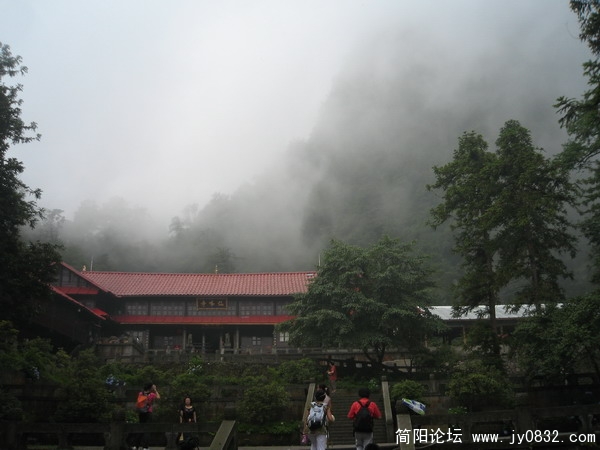 峨眉山照片 124_调整大小.jpg