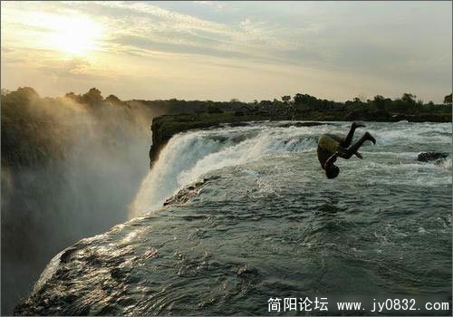 20080717_0409cc7ca39cee3f5406hApDjPV0KX9M.jpg