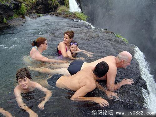 20080717_a63643db0fffcbd7f9c4atE09gxeUOCv.jpg