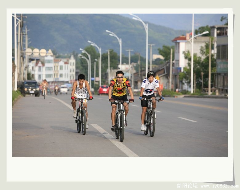 20080730_d9a9806a2b38e7b7ee95LfymQefjilix[1].jpg