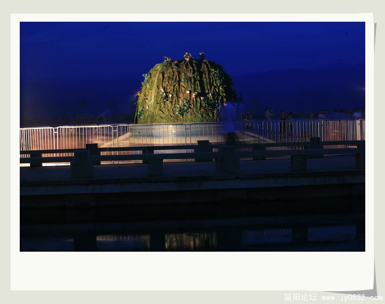 20080730_539227e674c5e03cff27yzUmzMnB77Cj[1].jpg