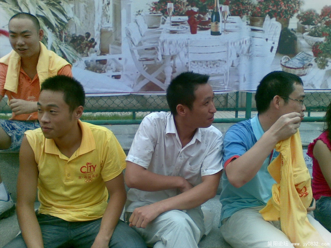 上面那个是油条.jpg