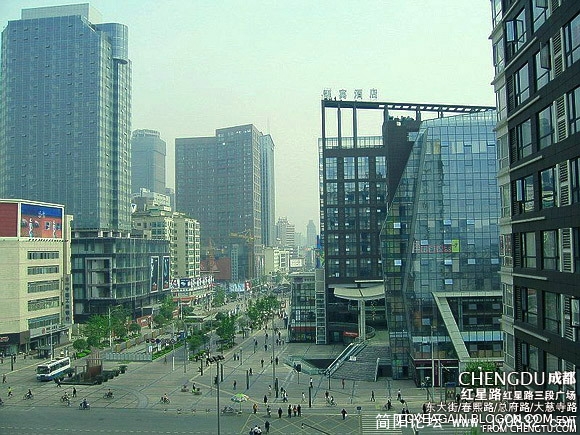 红星路广场.JPG