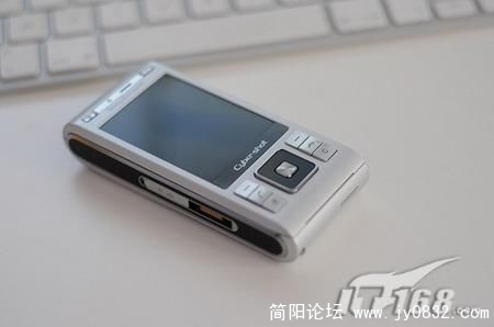 图为索尼爱立信C905.jpg