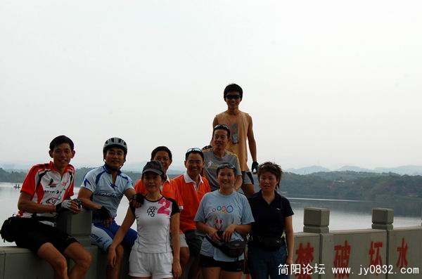因是请人帮忙拍的,布局不是那么合理哈.