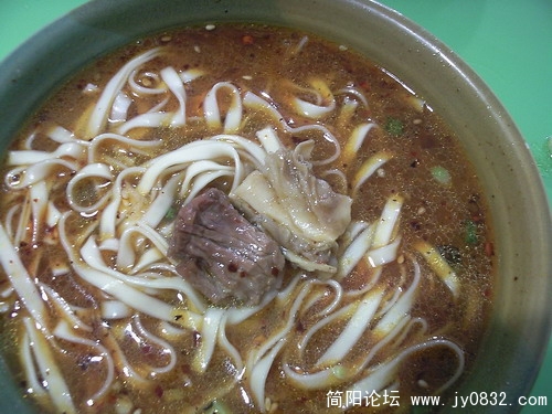 牛肉好几块，分量可以.jpg