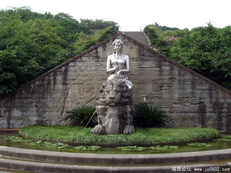 S73R1856.jpg