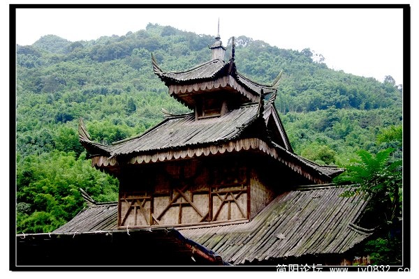 苗寨小木屋.jpg