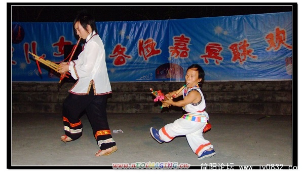 苗族芦笙舞1.jpg