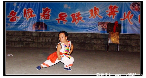 苗寨武林大侠小帅哥1.jpg
