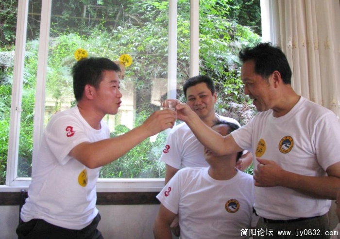 06.jpg