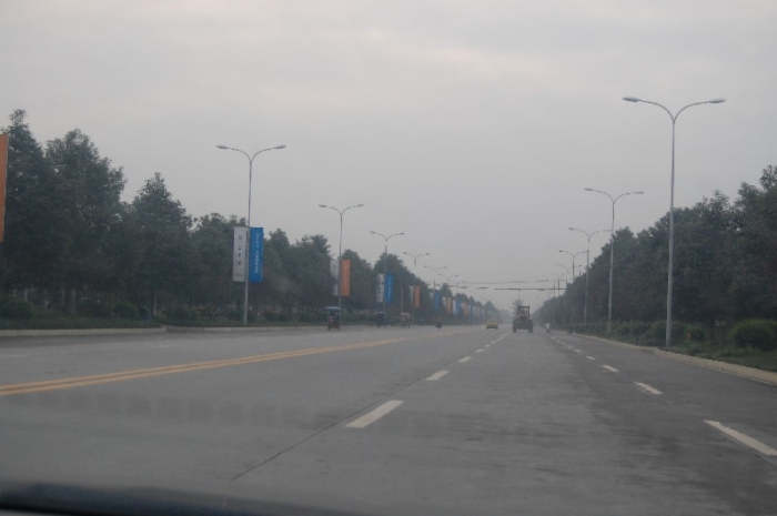 这就是比赛赛道,还是多巴适的,但感觉这不应该是山地车赛道.