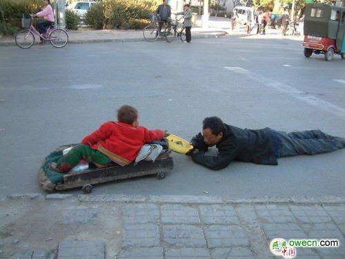 爸爸：我来拉你一下！-.jpg