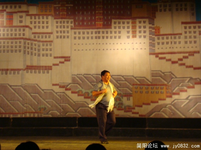 胜出者，这个河南胖子，估计没人能拖得动他