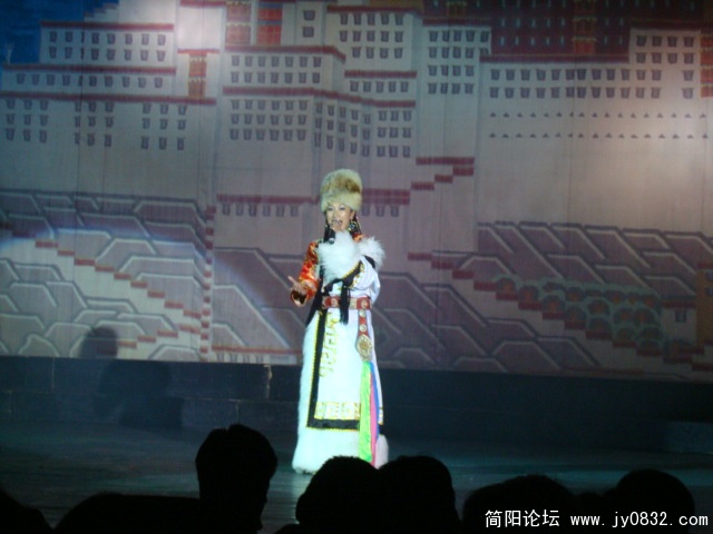 藏族美女放歌
